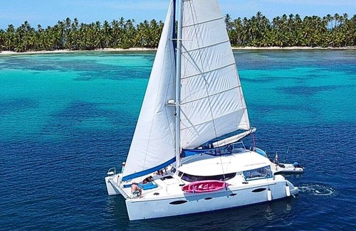 Carti Tupile Boat Rental | Island Hopping on Luxury Private Crewed All-Inclusive Yacht