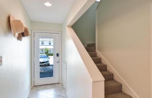 Saint Simons Heights House | Island Square 145