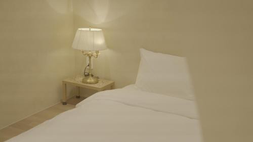 Downtown Villa | Island Stay