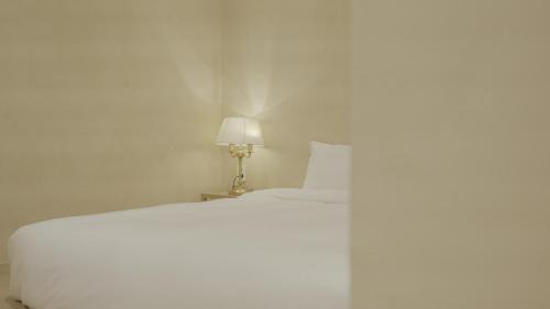 Downtown Villa | Island Stay