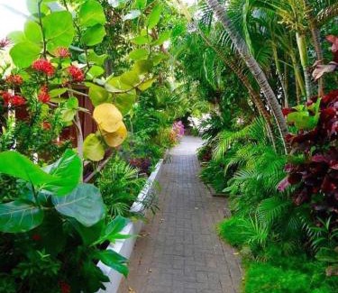 Point Blanche House | Island Style Rental