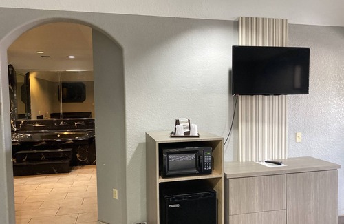 Edgebrook Hotel | Island Suites