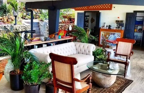 Estate Contant House | Island View Guest House # 13