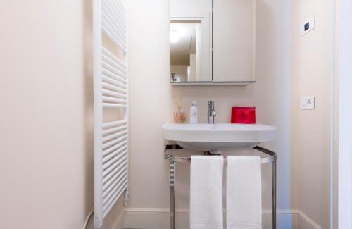 Carciano Apartment | Isola Bella Apartments Via Vittorio Emanuele