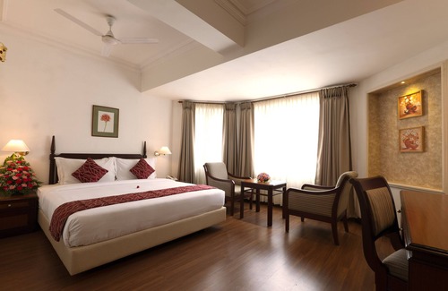Munnar Hotel | Issacs Residency