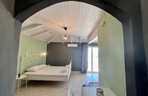 Ag. Georgios Apartment | Issos Studios