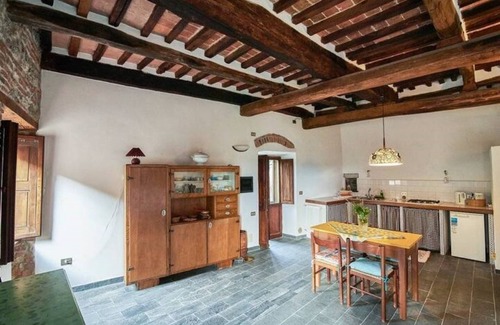 Castelnuovo di Val di Cecina Apartment | Relax in a medieval village