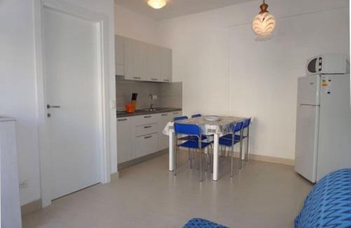 Porto Santa Margherita Apartment | Modern apartment with private garden