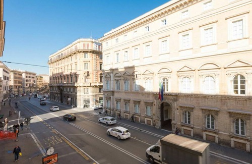 Rione VI Parione Apartment | Vittorio Emanuele 50.2