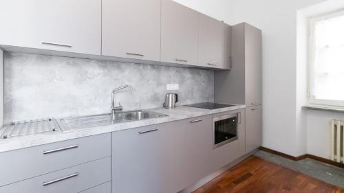 Rione III Colonna Apartment | Italianway - Barberini Elegantia Apartments Roma