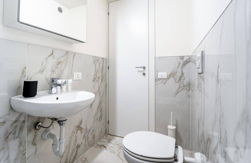 Magenta Apartment | Italianway - The B Village Standard - 01