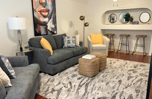 Houston Heights House | It’s Here-Heights Hideaway