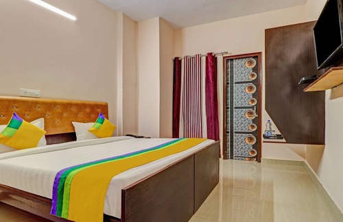 Mohali House | Itsy By Treebo - Divine Inn