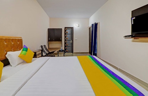 Mohali House | Itsy By Treebo - Divine Inn