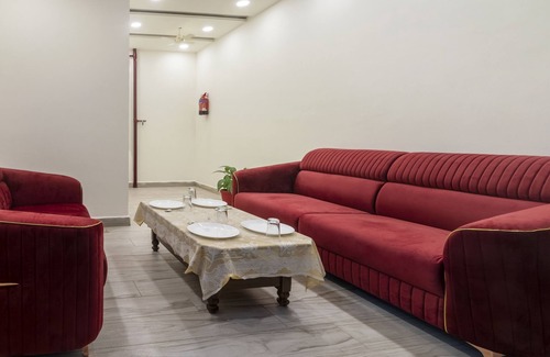 Chhata Hotel | Itsy Hotels Krishna Residency, Govardhan Chauraha