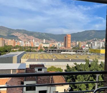 Laureles - Estadio Hotel | Ivanna Jumar ApartaHotel