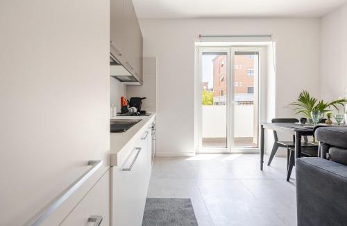 Latina Apartment | IVY - Boston