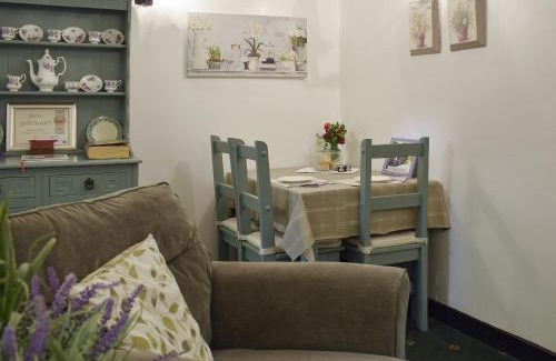 Llangeler House | Ivy Cottage