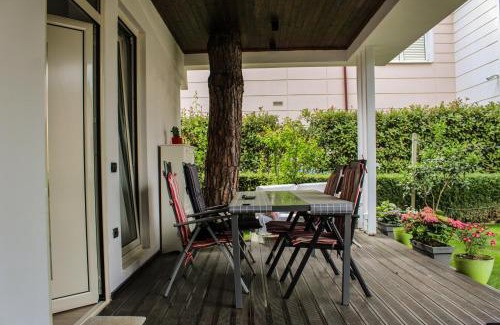 Ishem House | Ivy Lalzi Bay Beach House
