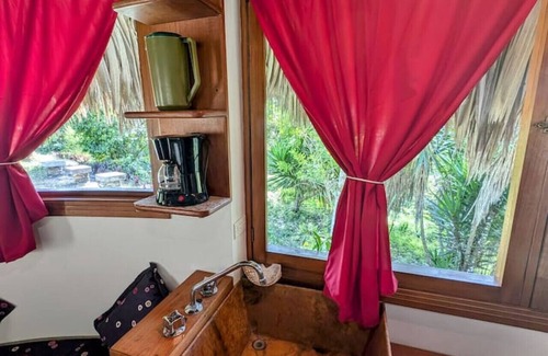 San Ignacio Cabin | Ix-Chel Palapa - Unique bungalow