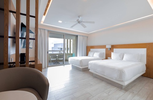 Isla Mujeres Hotel | Izla Beach Front Hotel