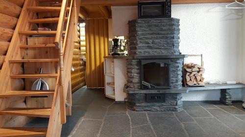 Jamsa Apartment | Järvenrantamökki Himoksella poreammeella