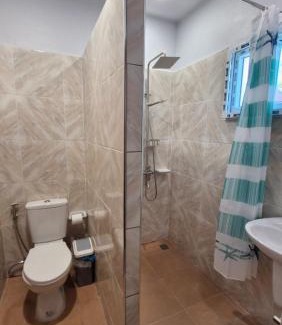 Moalboal Apartment | J & L Apartelle