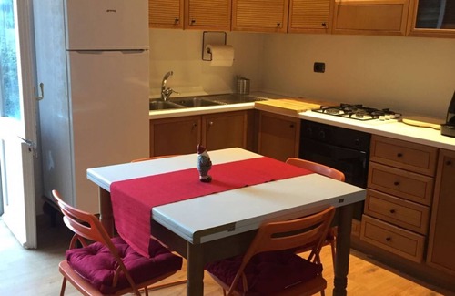 Jesi Apartment | J02 – Jesi, four-room apartment on the ground floor with garden