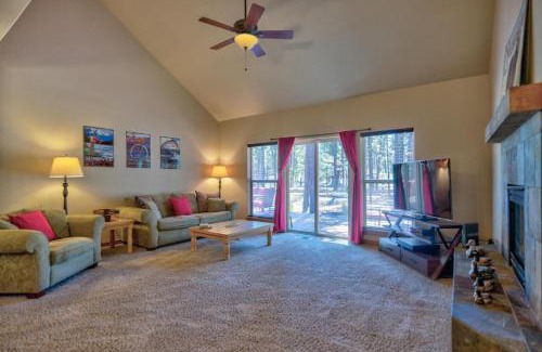 Three Rivers House | Jacinto 1