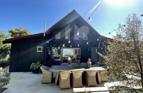 Tryphena House | JACKS SANCTUARY - amazing sea views, double outside bath, walk to the pub & cafe