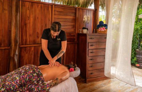 Jaco Hotel | Jaco Laguna Resort & Beach Club