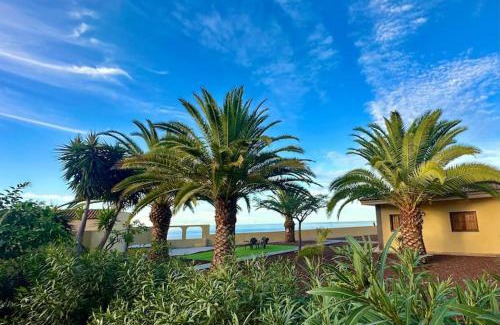 La Mancha House | Jacuzzi Oasis: Space & Comfort