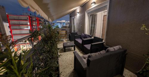 Kerameikos Apartment | Jacuzzi Patio & Acropolis view 2-BD Retreat