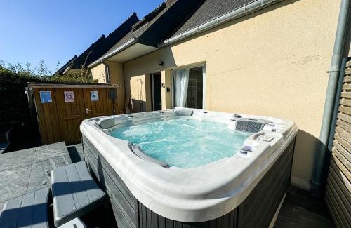 Trevou-Treguignec House | JACUZZI professionel Les pieds dans l'eau plage à 50 m