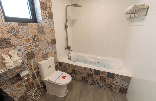 Hue City Centre Hotel | Jade Scene Hotel