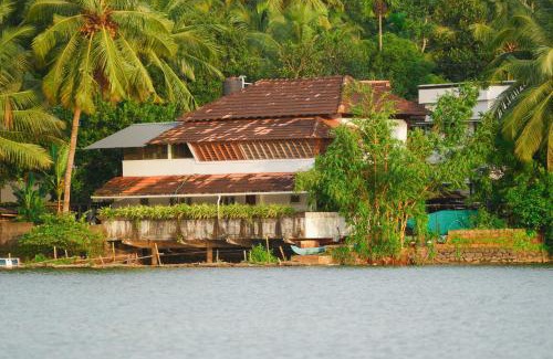Kozhikode House | Jaladhija - Lakeview Homestay