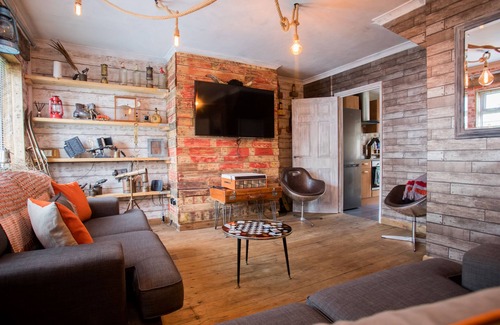 Merthyr Tydfil House | James' Place Bike Park Wales andThe Brecon Beacons