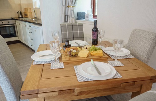 Thornhill Cottage | Jane Welsh Cottage Sleeps 4 in 2 bedrooms with own hot tub