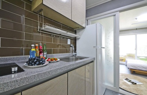 Samcheok House | Janghohang J Story Spa Pension