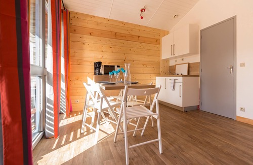 Ile-de-Batz Ski Chalet | Jardin Colonial - Rêves de Mer