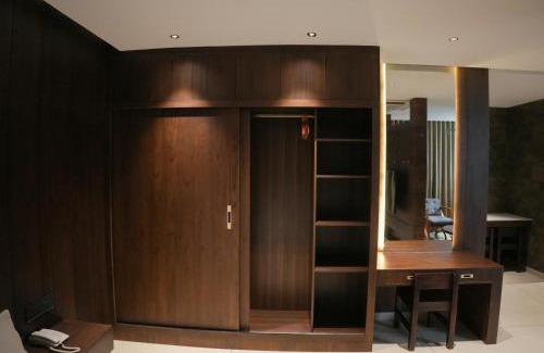 Edapalli Hotel | Jas Grand Inn