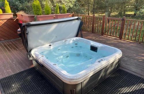 Morpeth House | Jasmine Lodge, 2 bedroom with hot tub - Felmoor Park