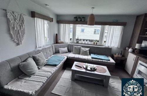 Ayr Other | Jazmine's Place