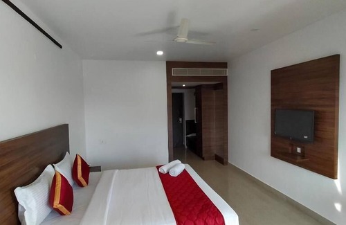 Srirangam Hotel | JB Residency