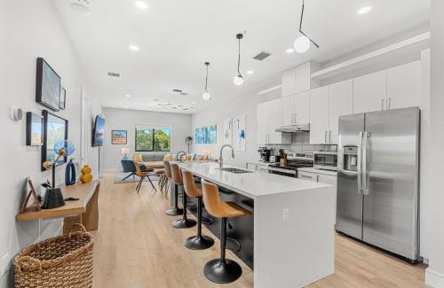 Cocoa Beach Apartment | Jeannie's Sunrise Suite - Luxury 2BR Across from Beach - Balcony - Rocket Views