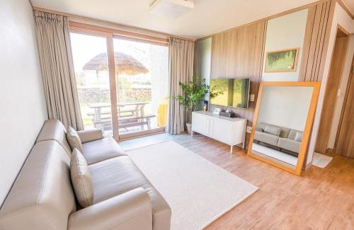 Aewol House | Jeju Aewolae Hyuyang Pension