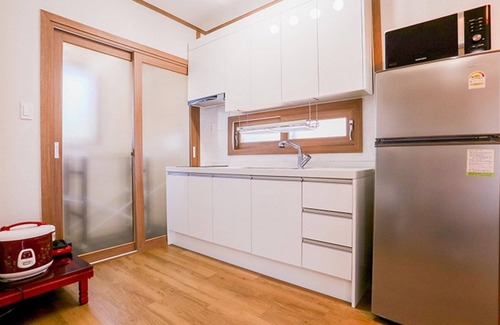 Hallim House | Jeju Badangnoeul Pension