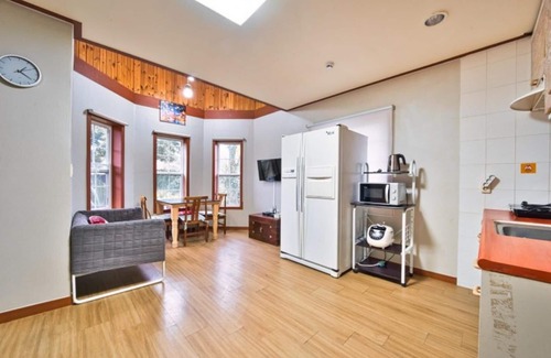 Jocheon House | Jeju Daeheul Chalet Pension