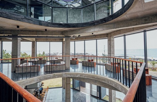Gangjeong-dong Hotel | Jeju Early Black Lounge