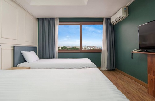 Downtown House | Jeju Hiker Hotel